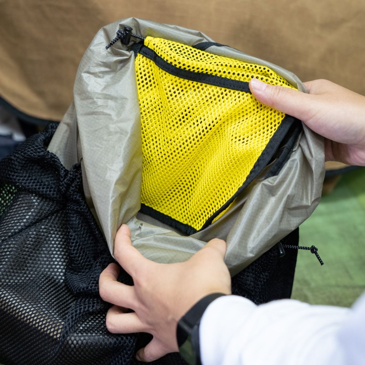 旅行かばん・小分けバッグ FAIRWEATHER packable pack (black) FAIRWEATHER* packable sacoche (black) - BLUE LUG GLOBAL