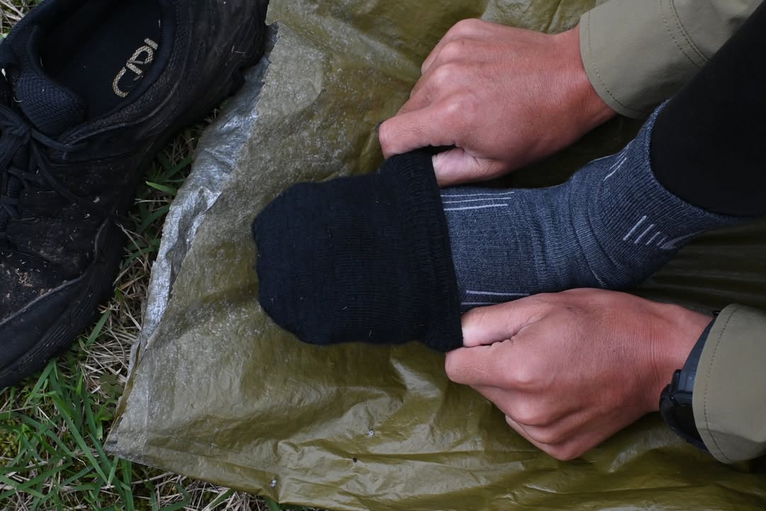 FREE KNOT】レイヤーテック つま先ウォーマー | LEISURES